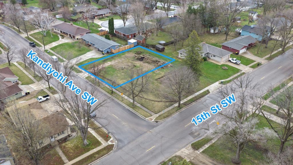 Photo of 1423 Kandiyohi Avenue SW, Willmar, MN 56201 (MLS # 7058079)