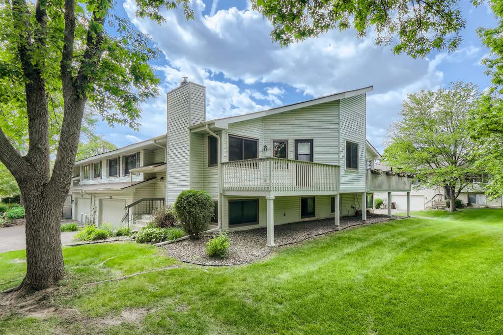 Photo of 4118 Hemlock Lane N, Plymouth, MN 55441 (MLS # 7131098)