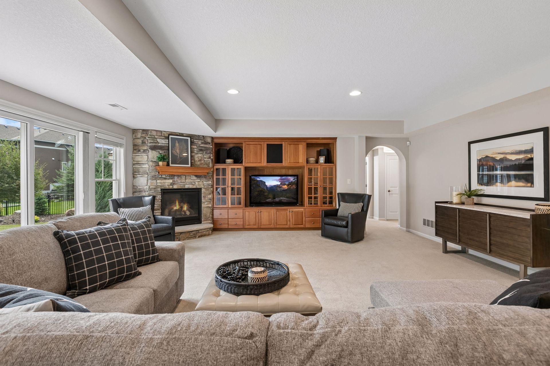 4629 Bluebell Trail N
