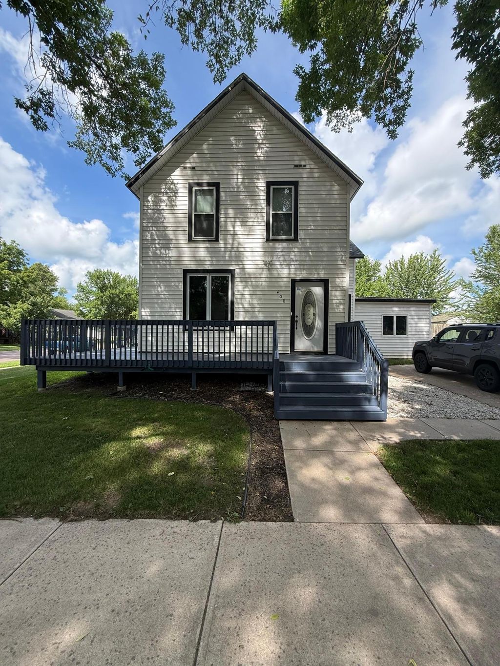 Photo of 400 Walnut Street SW, Sleepy Eye, MN 56085 (MLS # 7105047)