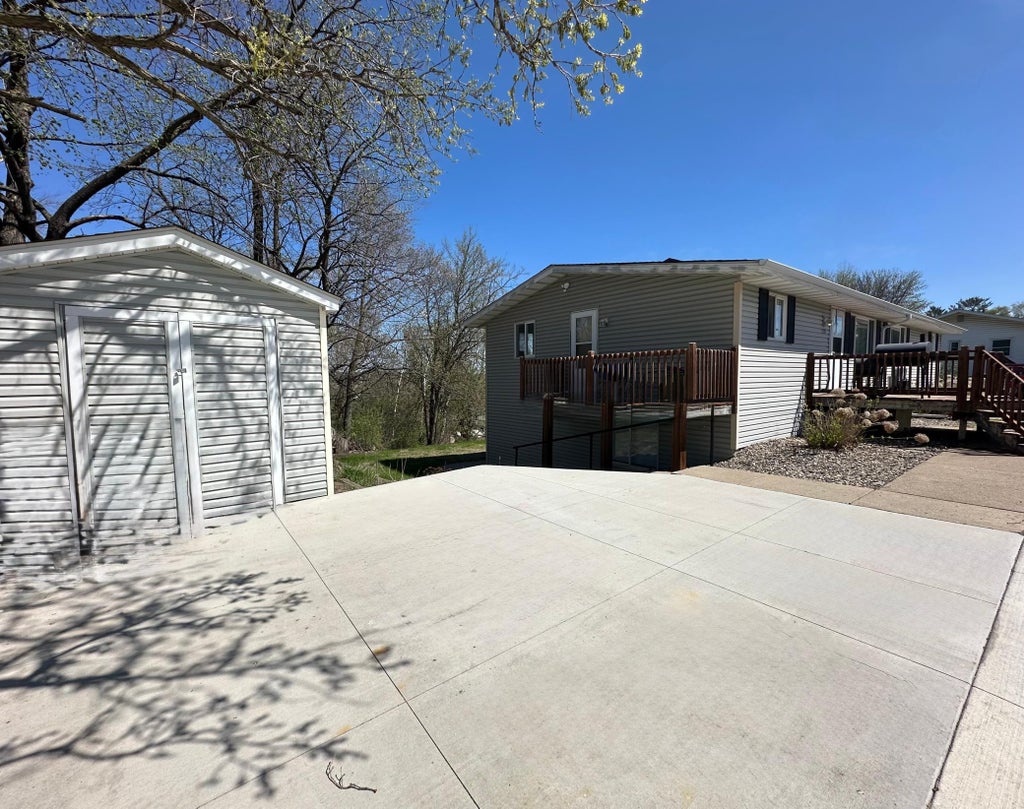 Photo of 520 W State Street, Belle Plaine, MN 56011 (MLS # 7135782)