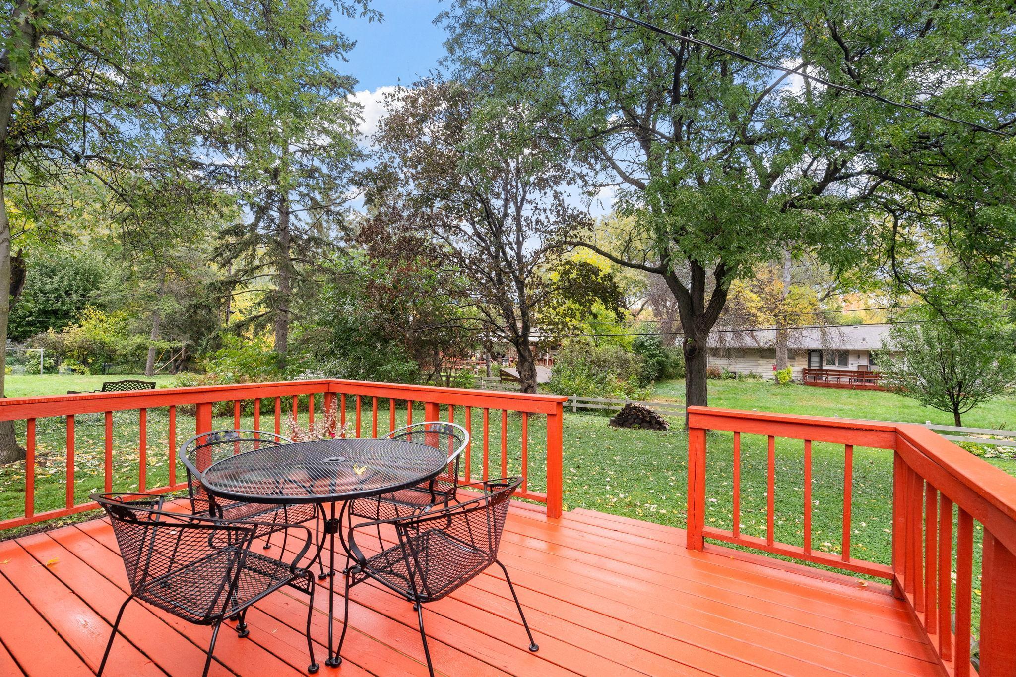 1843 Roselawn Avenue W