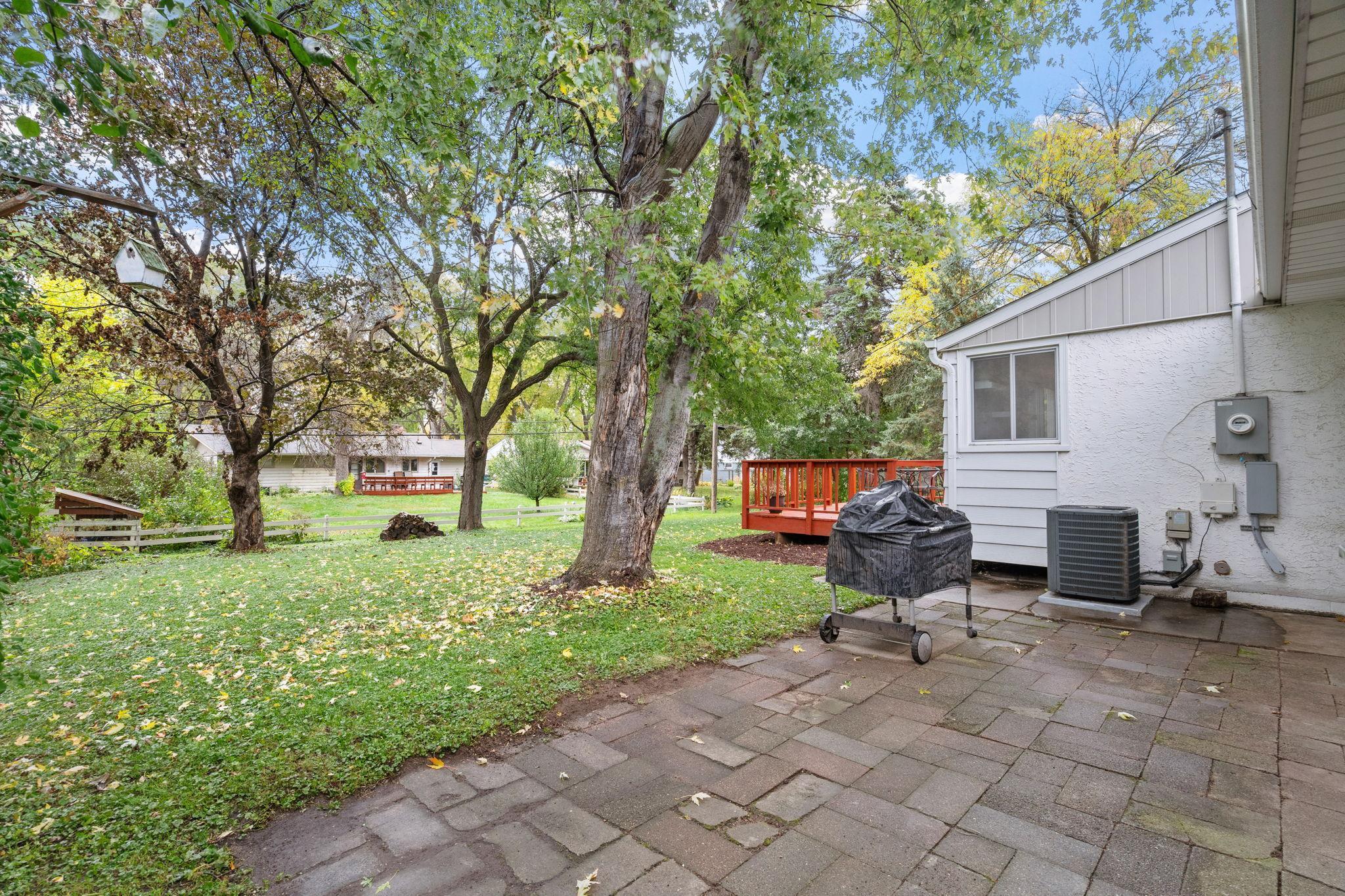 1843 Roselawn Avenue W