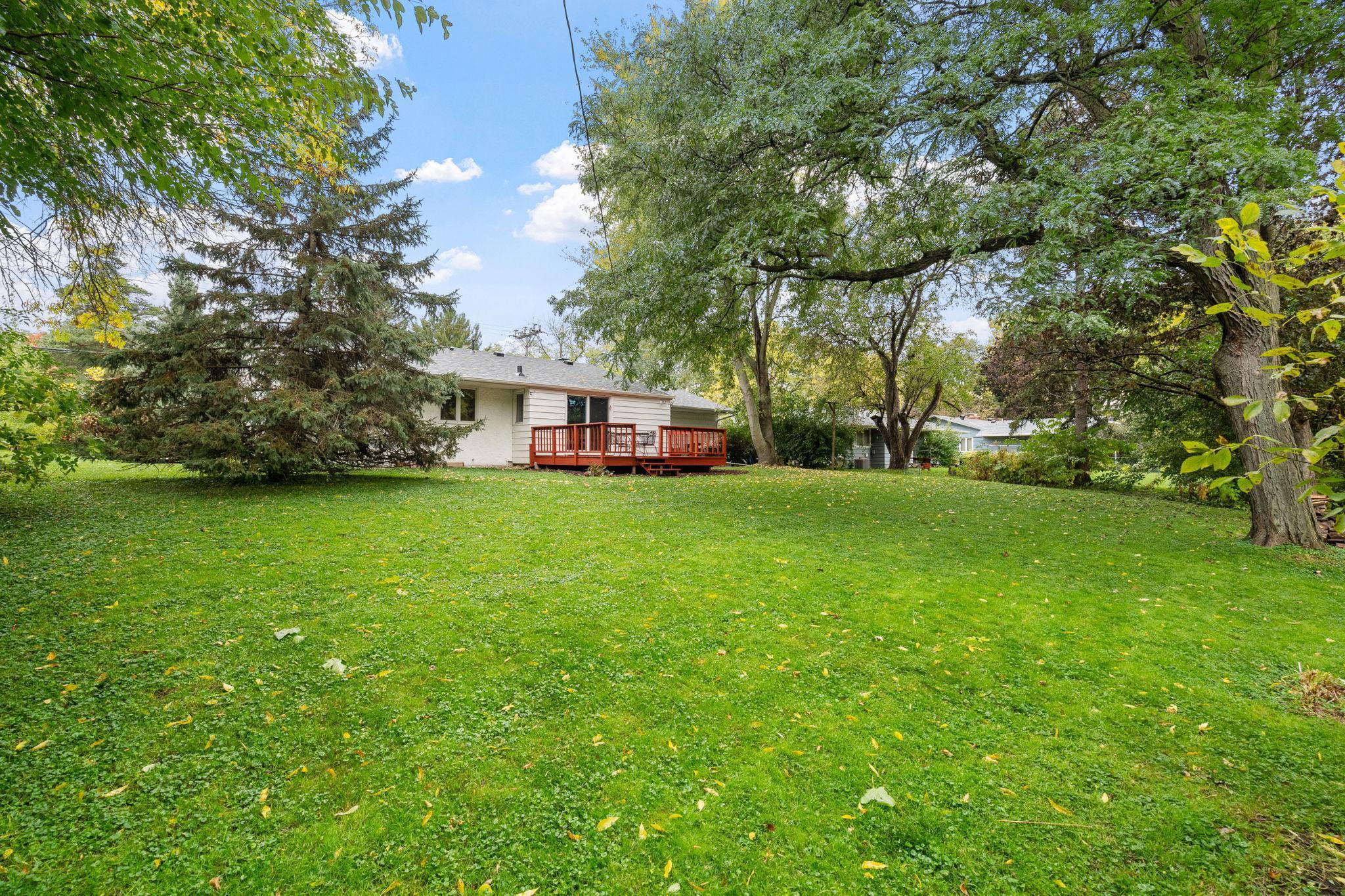 1843 Roselawn Avenue W