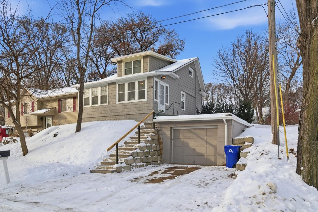 Photo of 309 Etna Street, Saint Paul, MN 55106 (MLS # 7006220)
