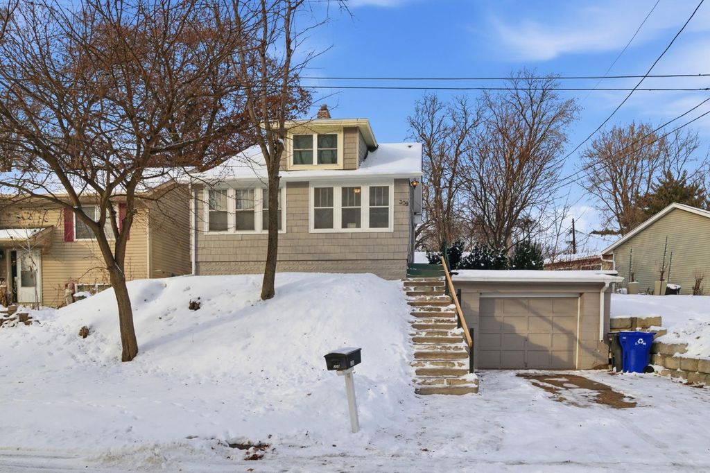 Photo of 309 Etna Street, Saint Paul, MN 55106 (MLS # 7006220)