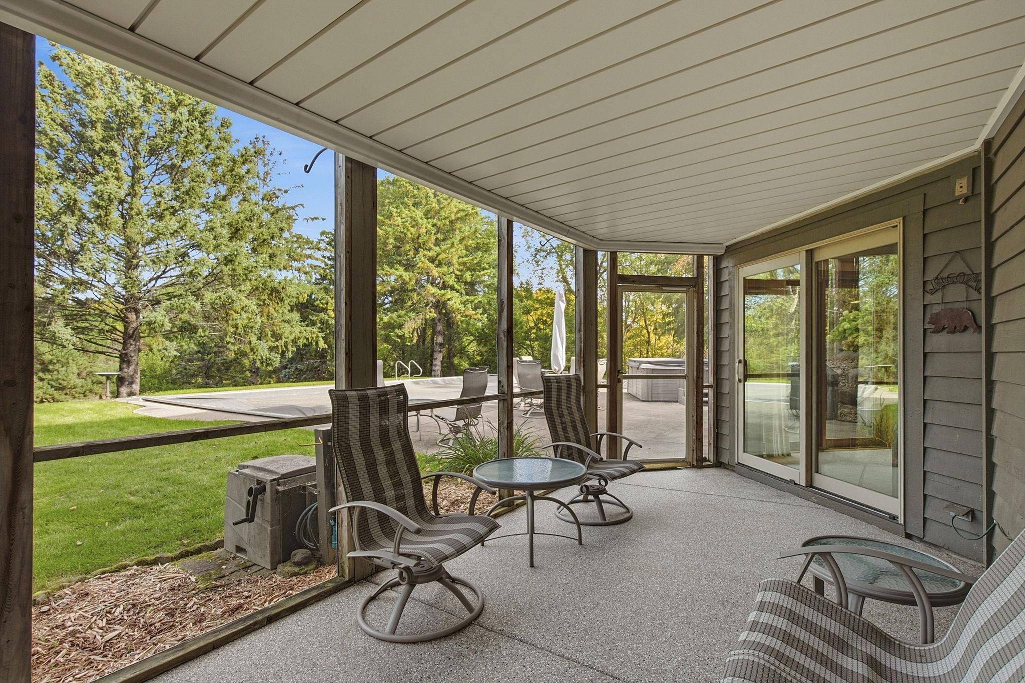 1533 Wexford Court