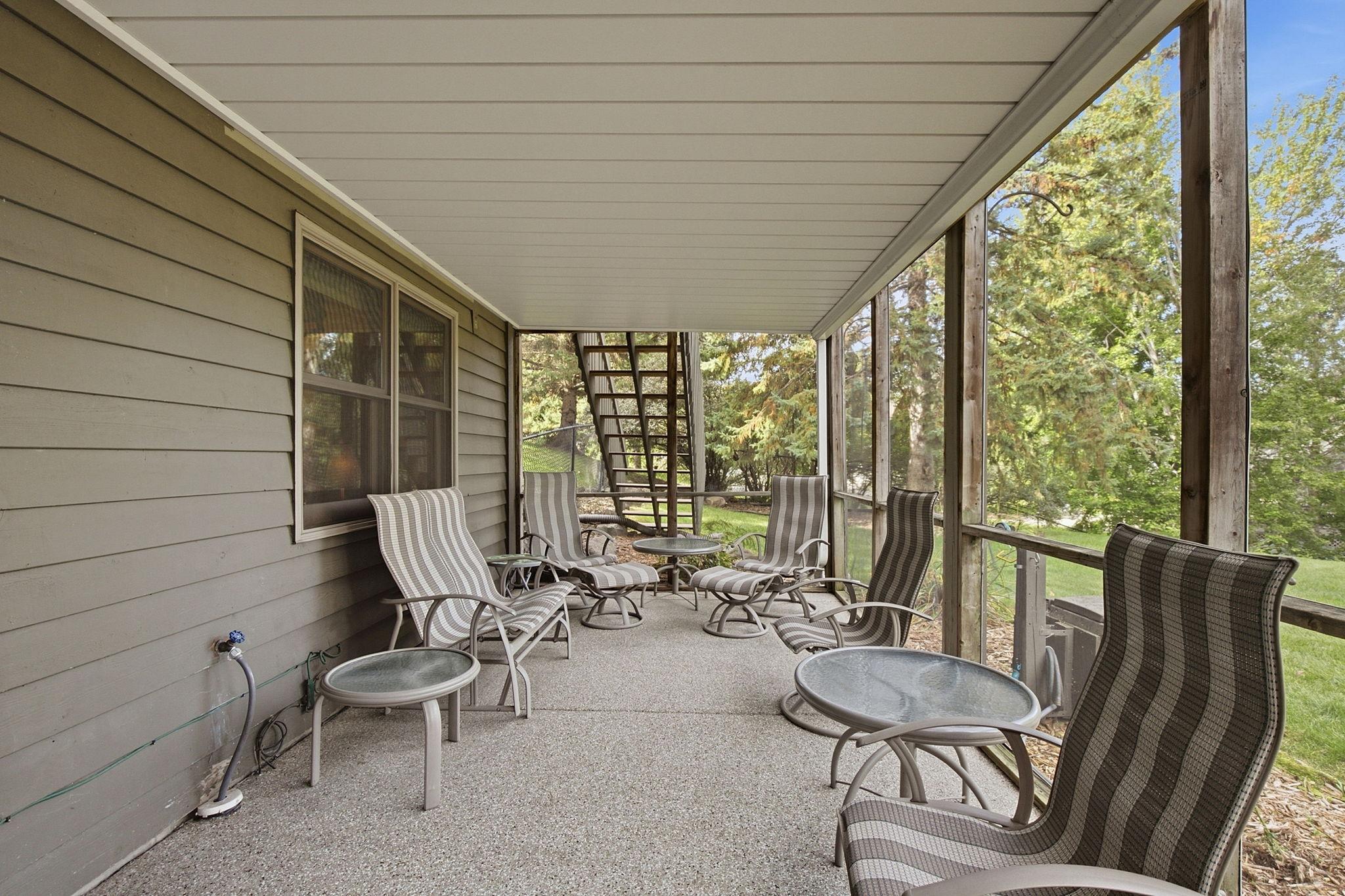 1533 Wexford Court