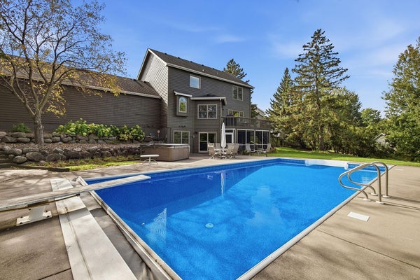 1533 WEXFORD CT, SAINT PAUL, MN 55122 - Image 8a8bbee6a76132addd9270de9a219721/4162830638
