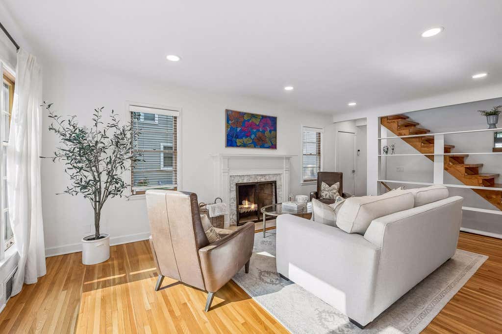 Photo of 5712 York Avenue S, Edina, MN 55410 (MLS # 7113914)