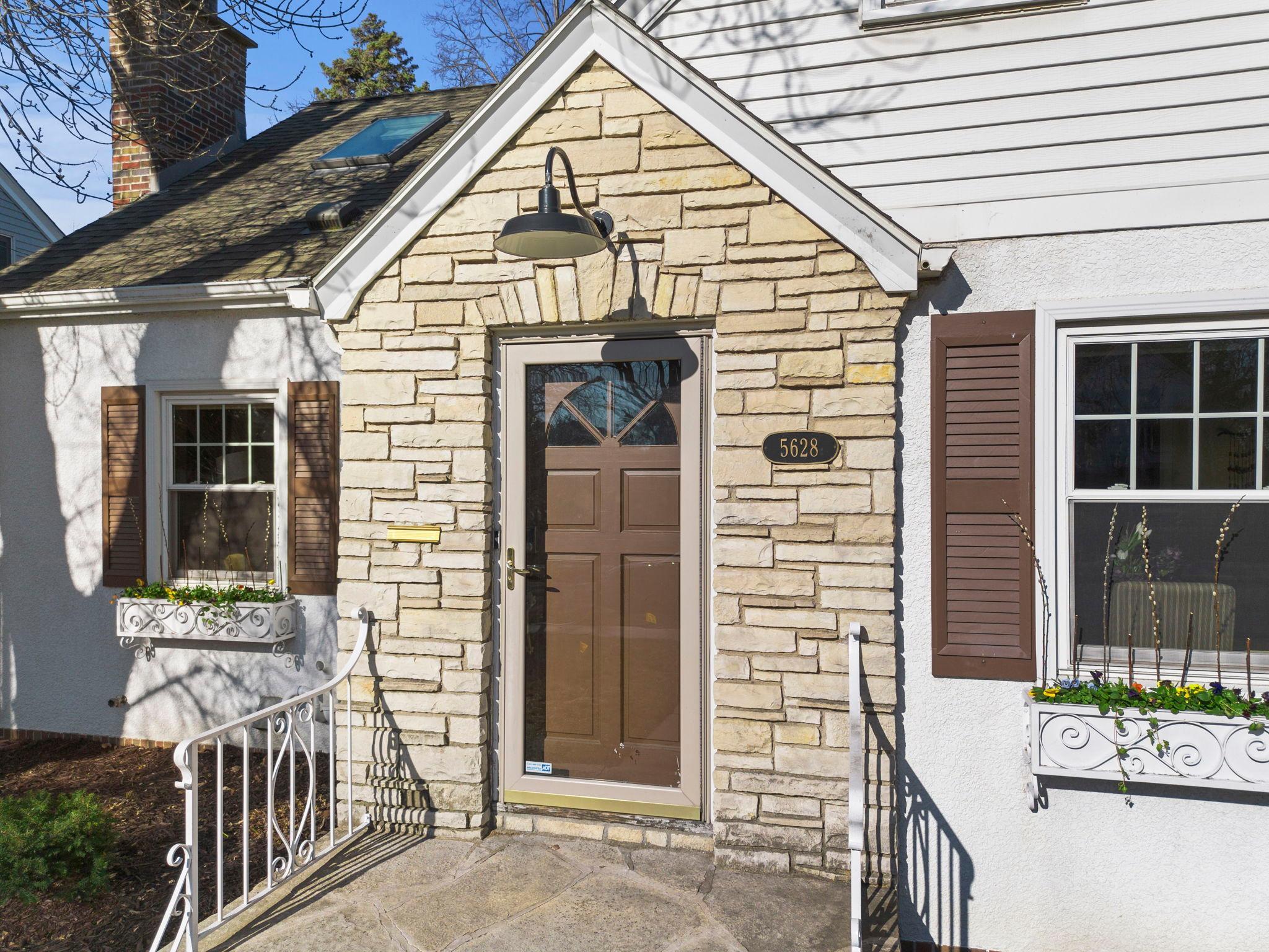 5628 Emerson Avenue S