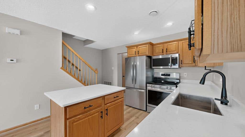 Photo of 626 Pointe Court SW, Rochester, MN 55902 (MLS # 7119554)