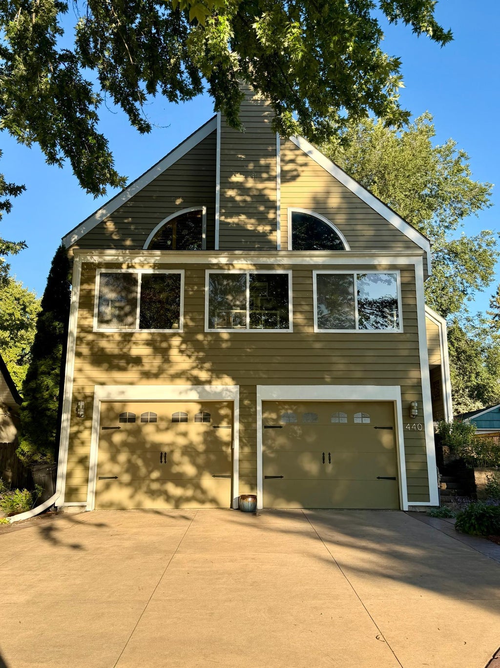 Photo of 440 Morgan Avenue S, Minneapolis, MN 55405 (MLS # 7146340)