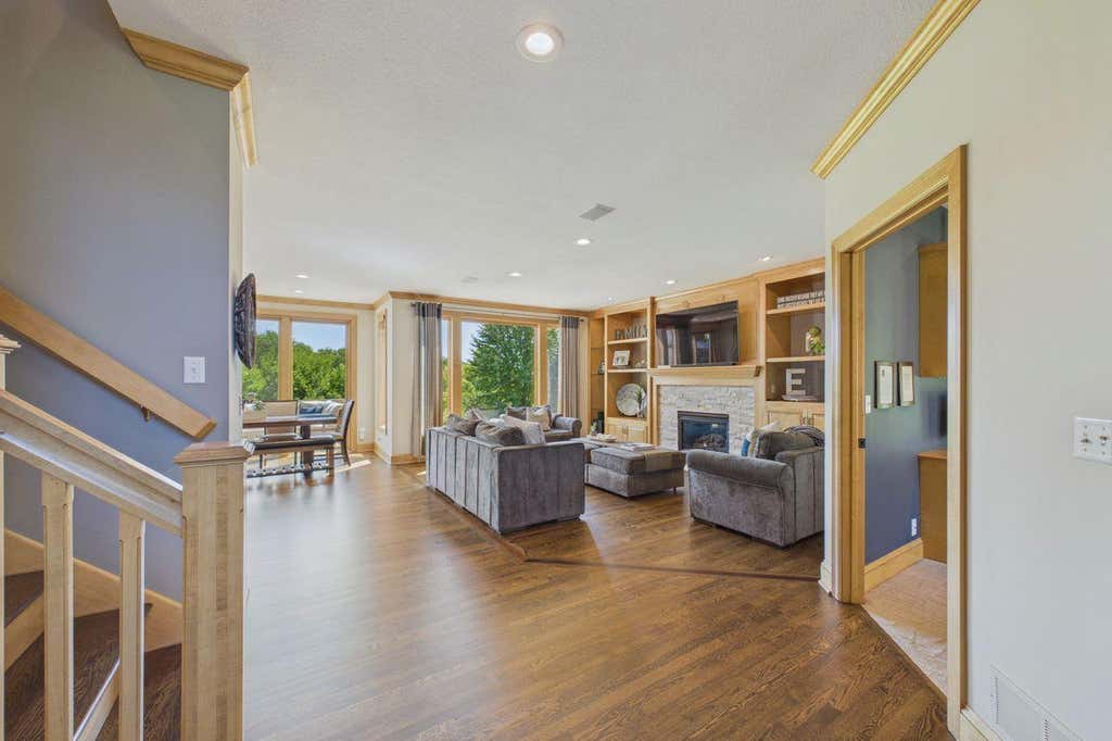 Photo of 9365 Shetland Road, Eden Prairie, MN 55347 (MLS # 7123165)
