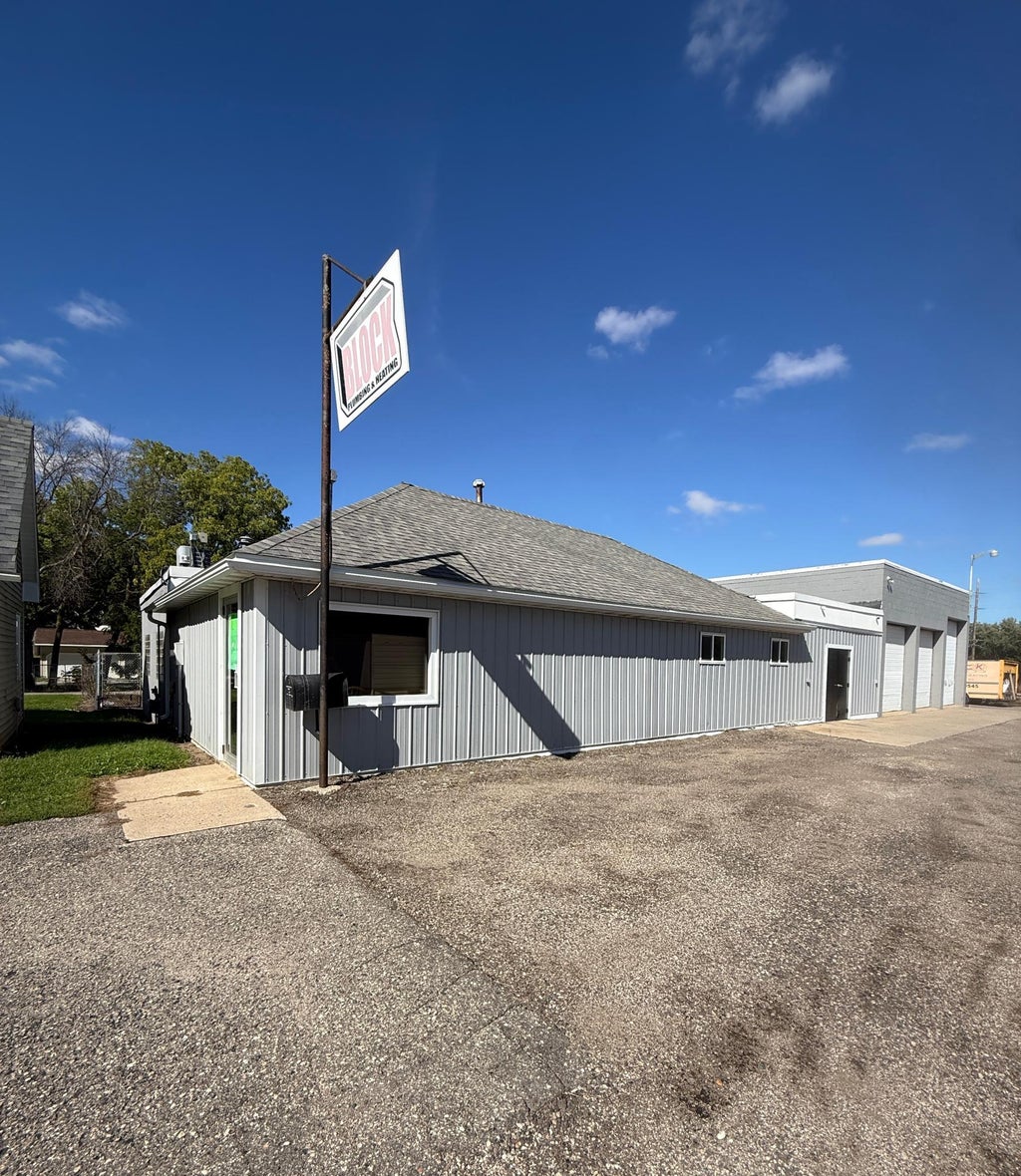 Photo of 614 Rice Lake Street, Owatonna, MN 55060 (MLS # 7149063)