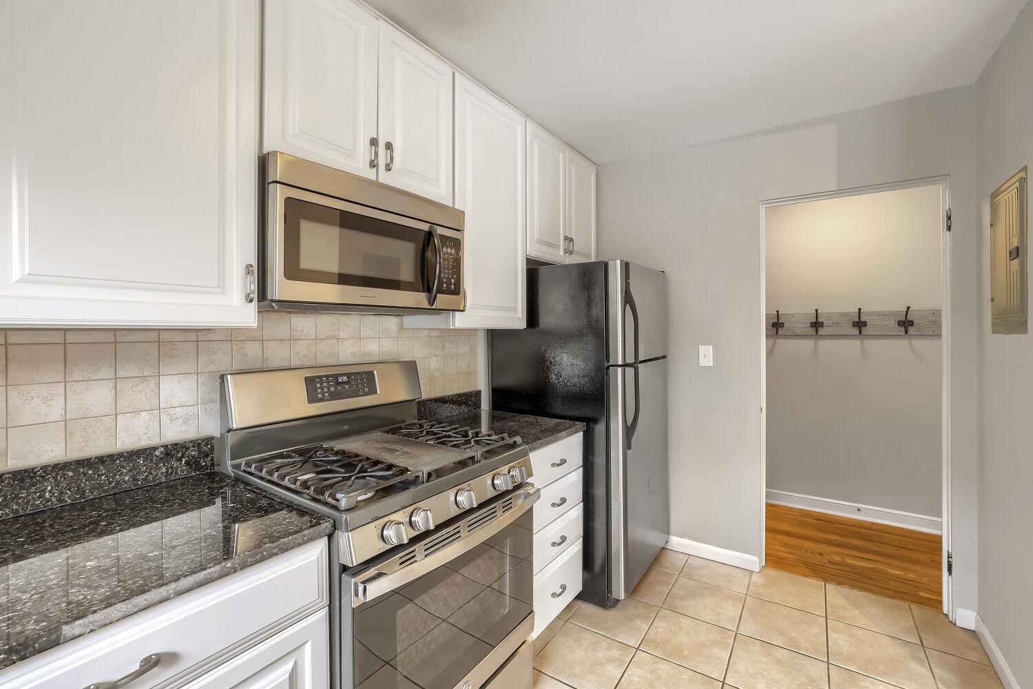 4515 Grand Avenue S 103