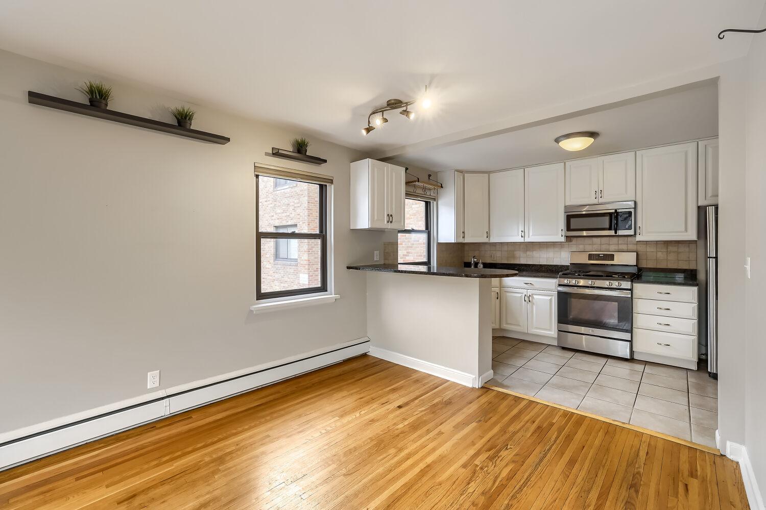 4515 Grand Avenue S 103