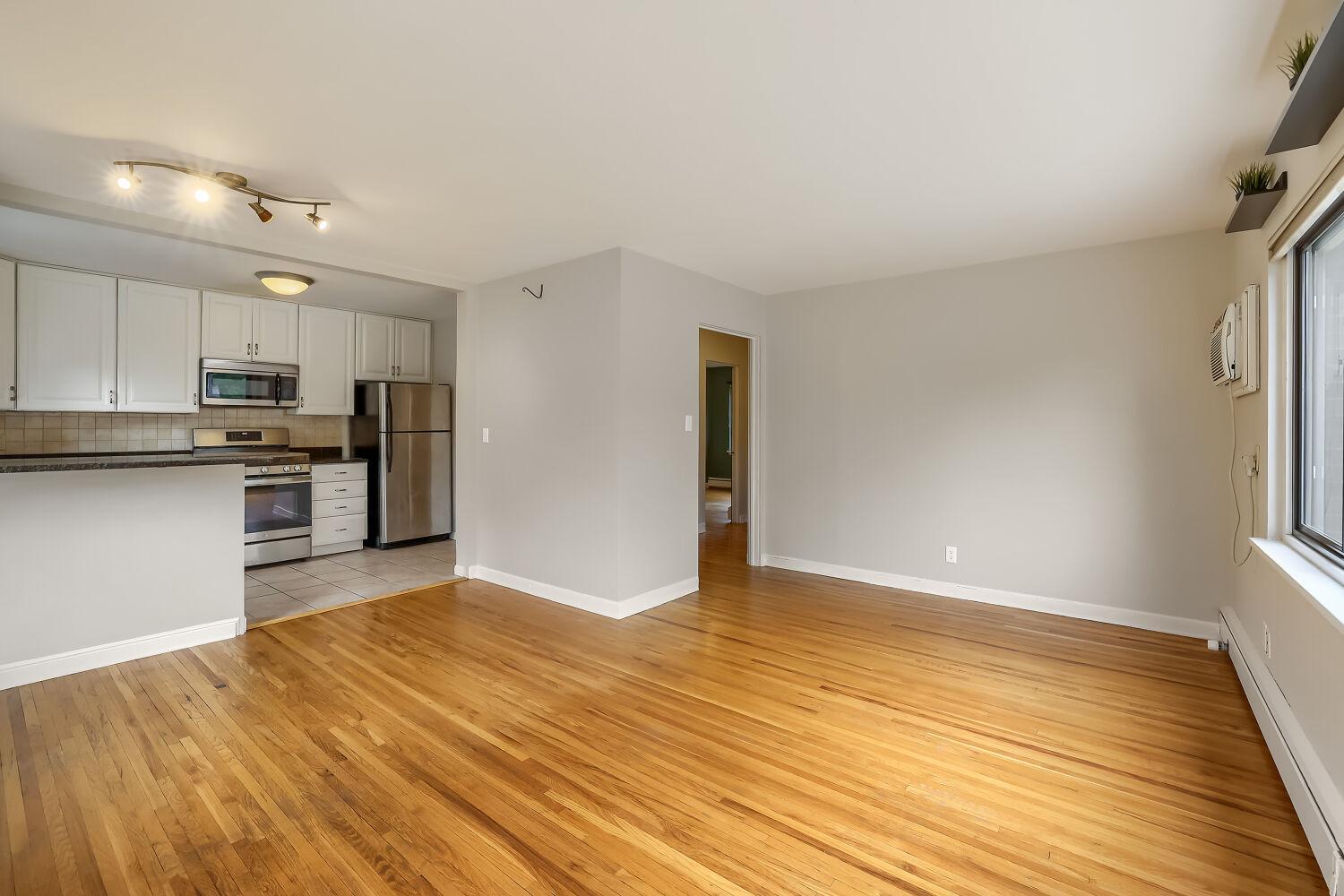 4515 Grand Avenue S 103