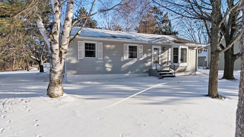 Photo of 1014 NE 5th Avenue, Grand Rapids, MN 55744 (MLS # 6824258)