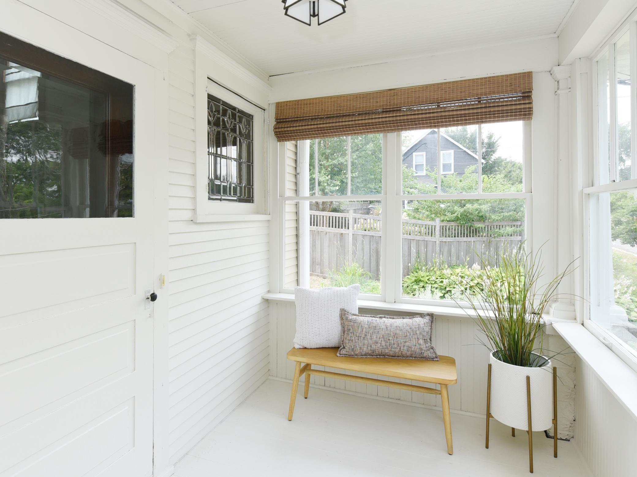 330 King Street W