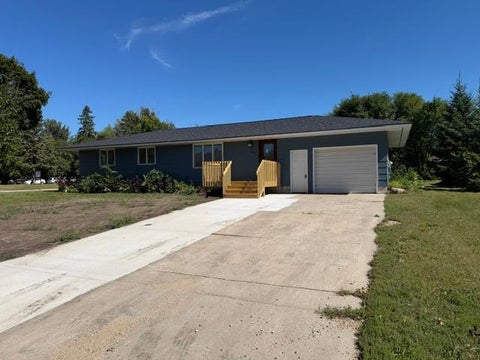 Photo of 926 Holcombe Avenue N, Litchfield, MN 55355 (MLS # 7145488)