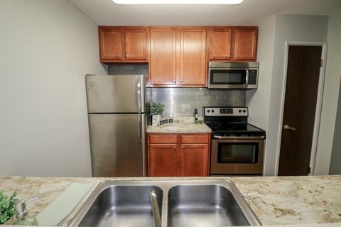 2800 Hamline Avenue N 347 Roseville MN 55113