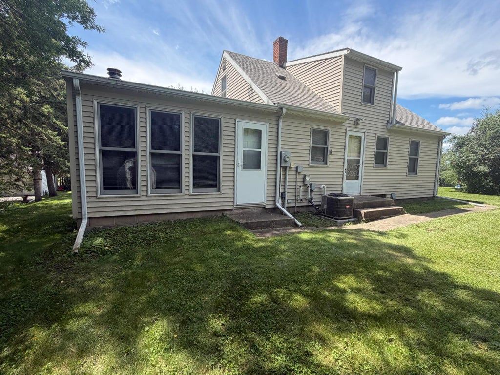 Photo of 1412 Highway 71 NE, Willmar, MN 56201 (MLS # 7105684)