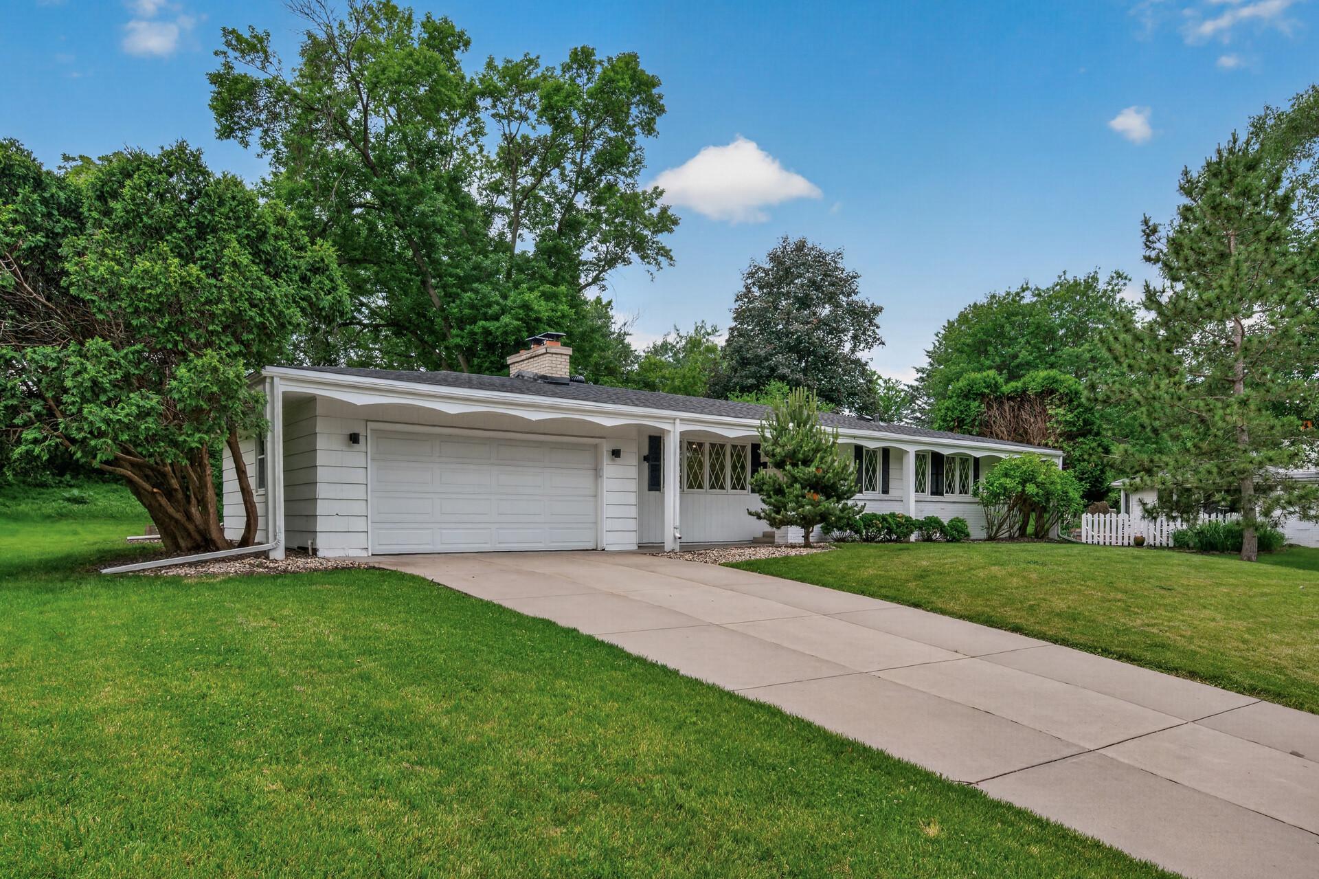 5249 W 92nd Street