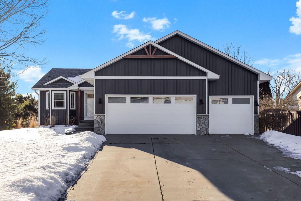 Photo of 7876 Isleton Avenue S, Cottage Grove, MN 55016 (MLS # 7007743)