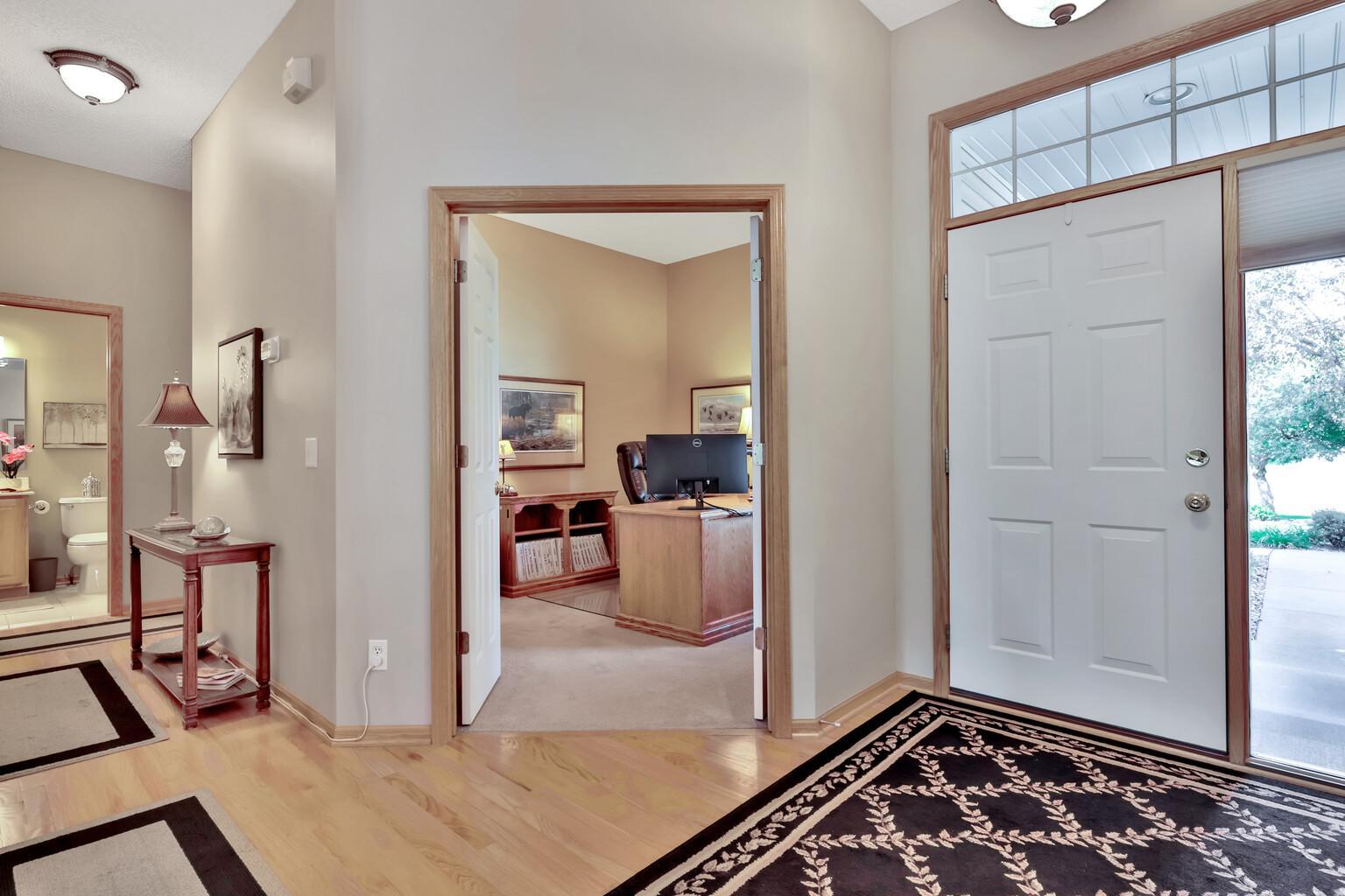 10279 Lancaster Bay