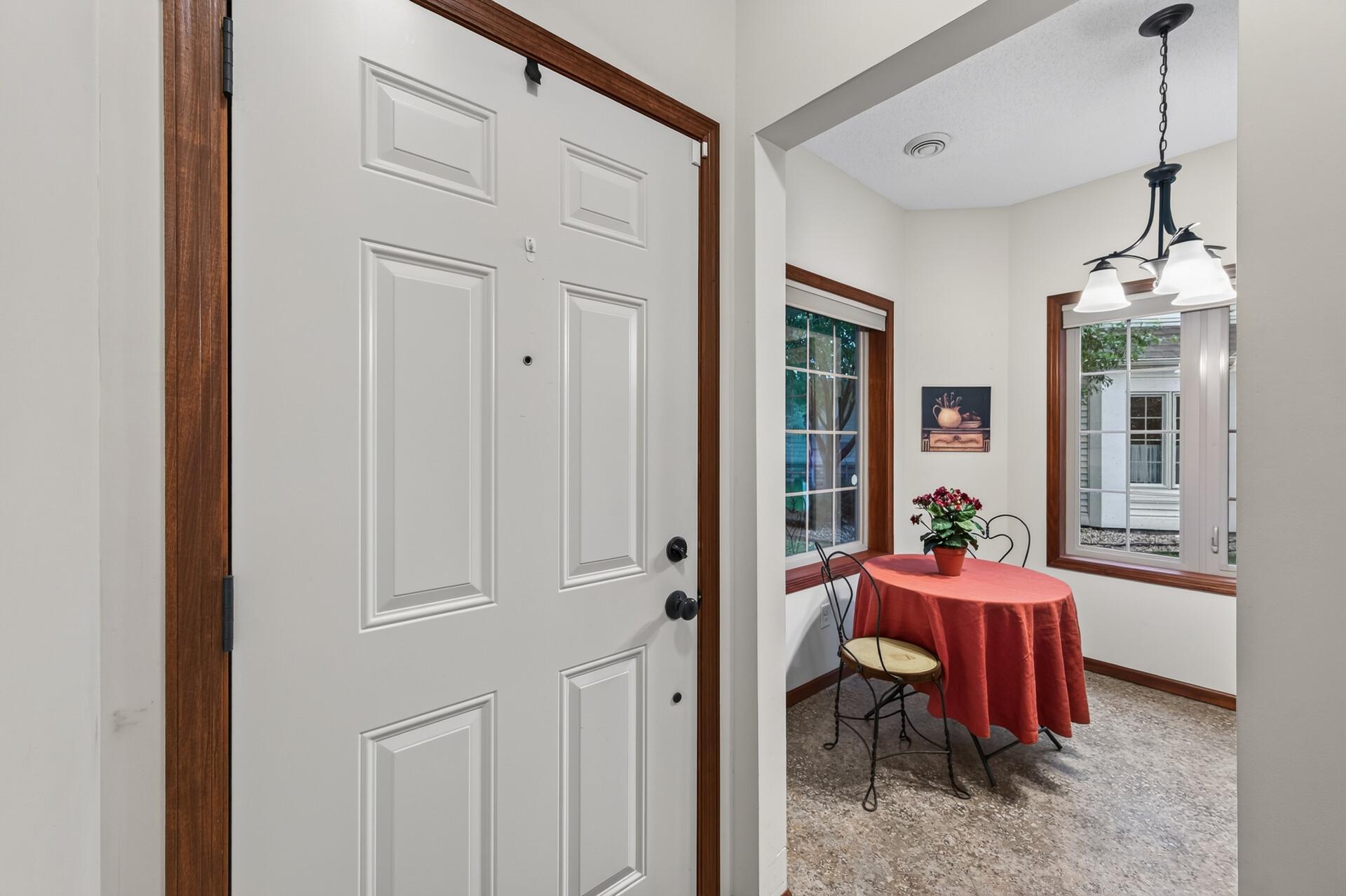 313 Summer Place E