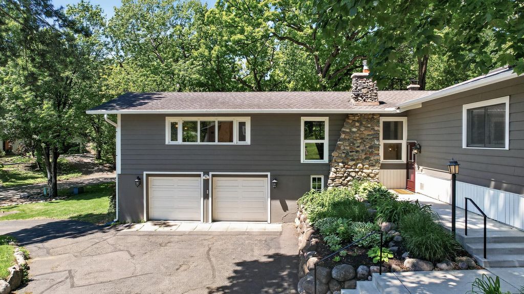 Photo of 12020 Mayflower Circle, Hopkins, MN 55305 (MLS # 7080382)