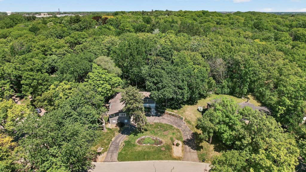 Photo of 12020 Mayflower Circle, Hopkins, MN 55305 (MLS # 7080382)