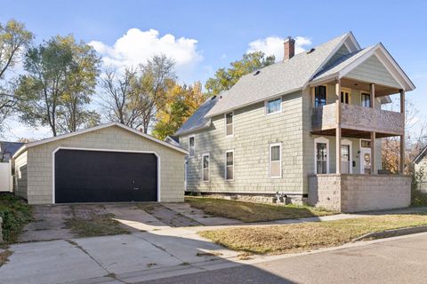 108 Sims Avenue Saint Paul MN 55117