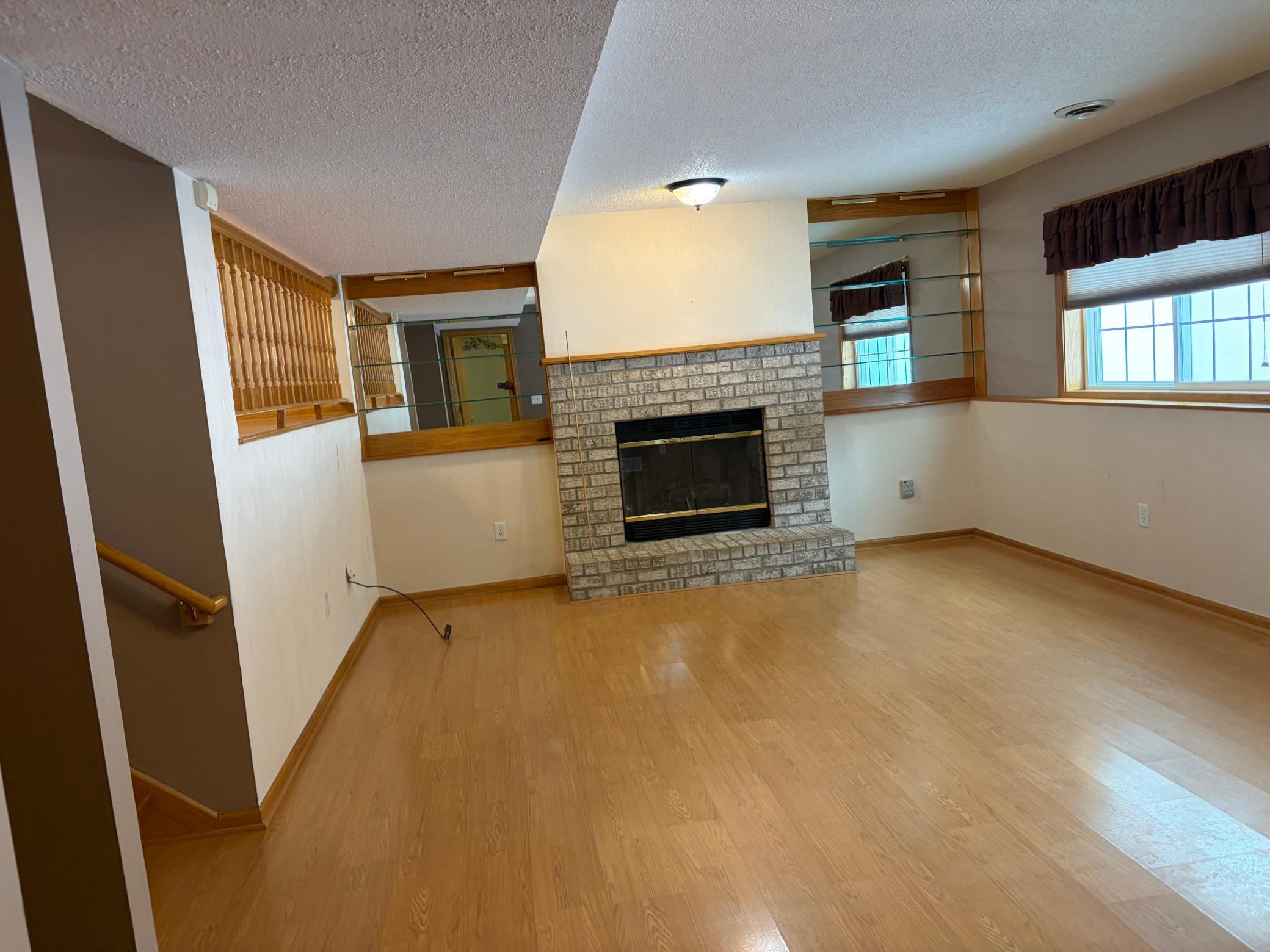 12800 Eastview Curve