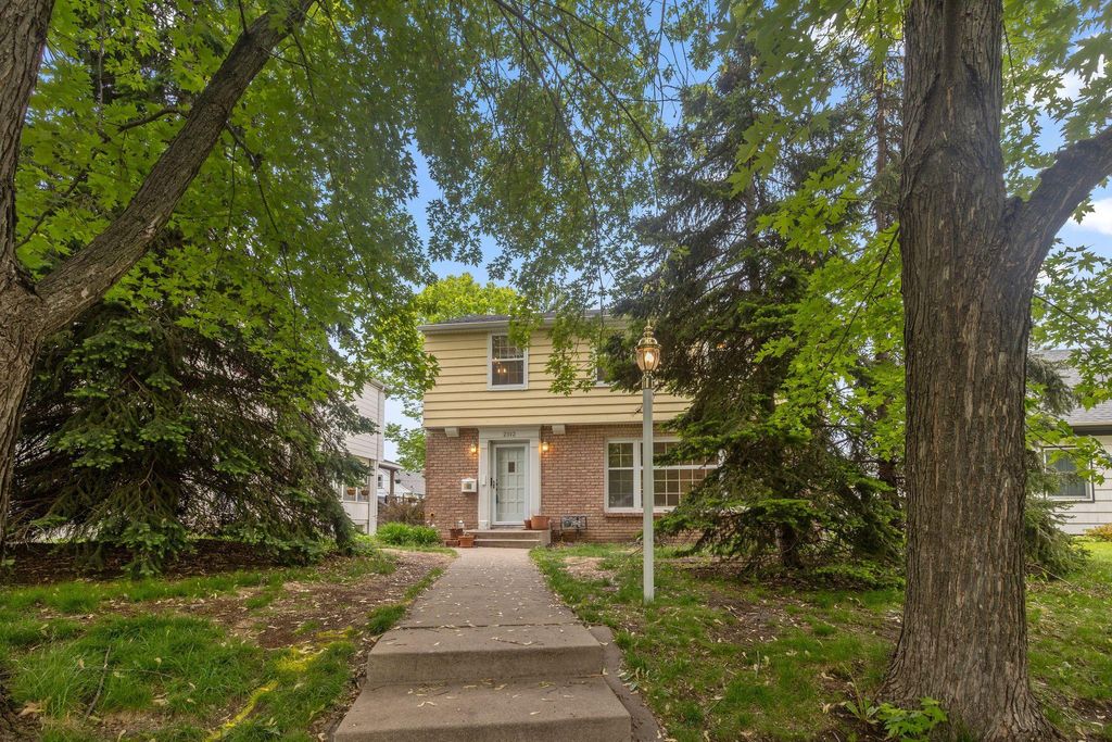 Photo of 2312 Mount View Avenue, Minneapolis, MN 55405 (MLS # 7075069)