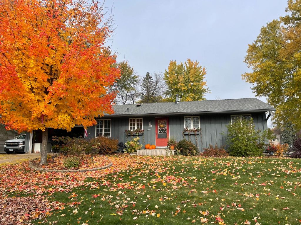 Photo of 2500 Interlachen Drive, Stillwater, MN 55082 (MLS # 7044430)