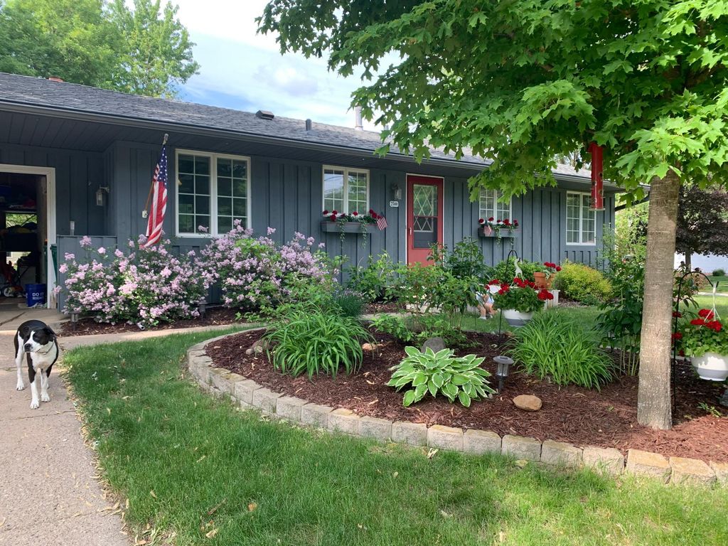 Photo of 2500 Interlachen Drive, Stillwater, MN 55082 (MLS # 7044430)