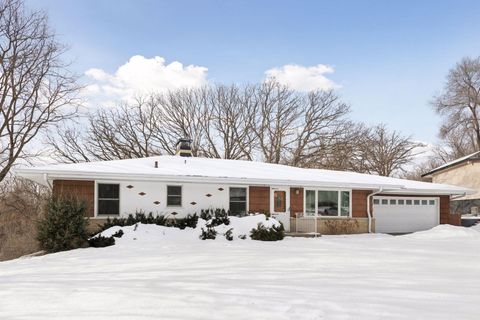 2400 Cedarwood Ridge Minnetonka MN 55305