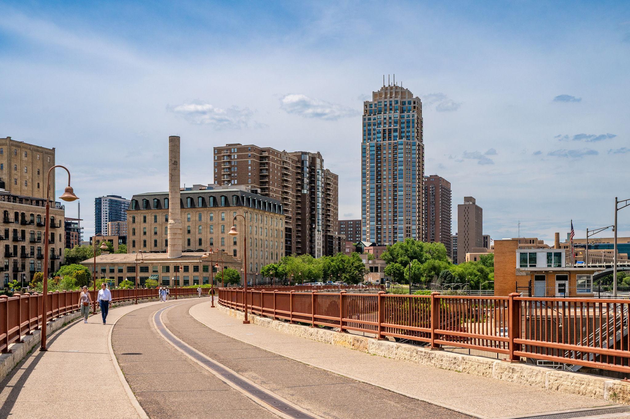 401 S 1st Street 822