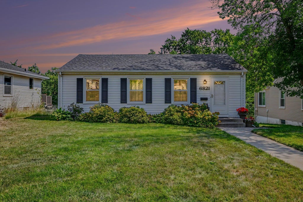 Photo of 6821 Upton Avenue S, Richfield, MN 55423 (MLS # 7119518)