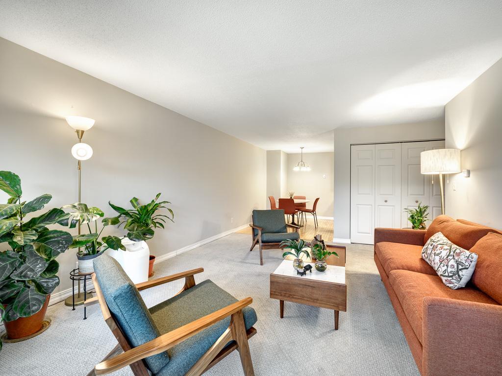 2700 W 44th Street 315