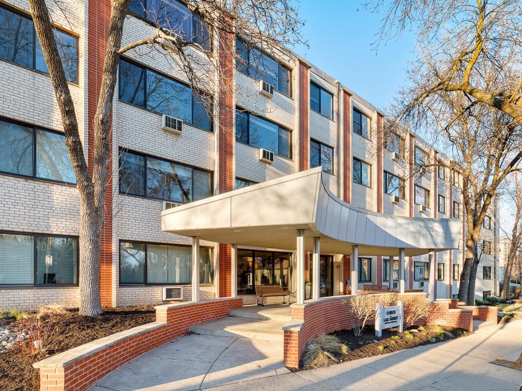 2700 W 44th Street 315