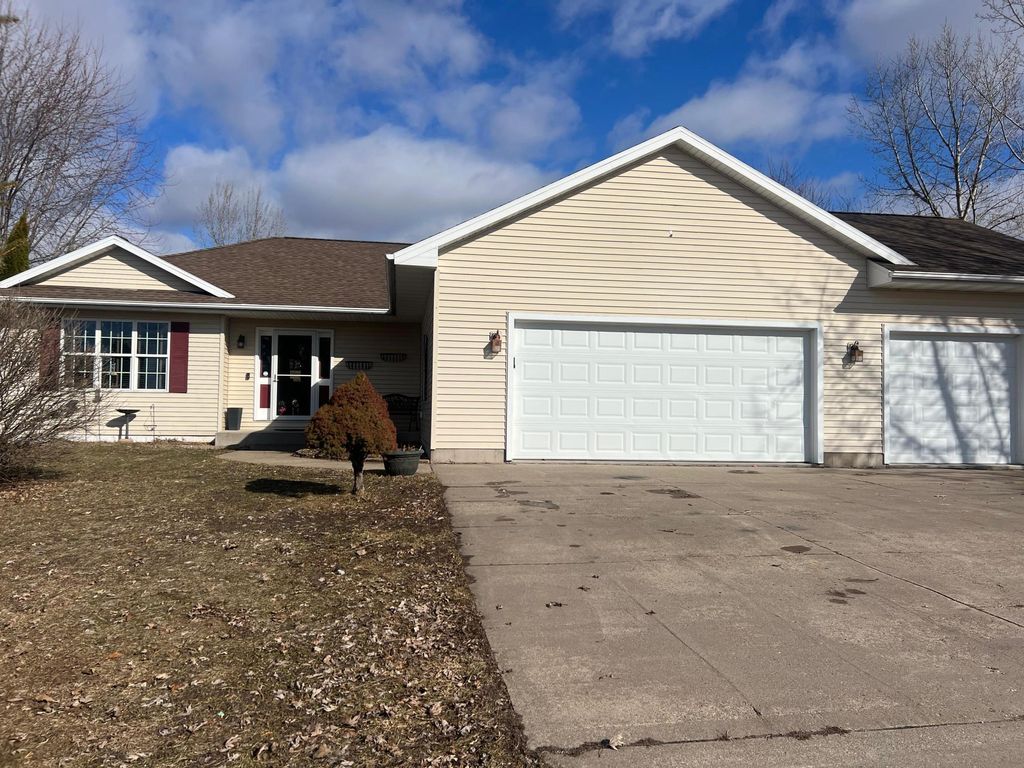 Photo of 875 161st Street, Hammond, WI 54015 (MLS # 7034356)
