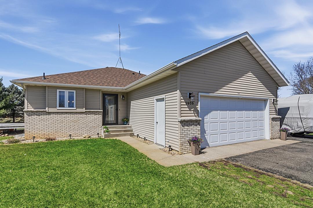 5909 Prairie Rose Circle