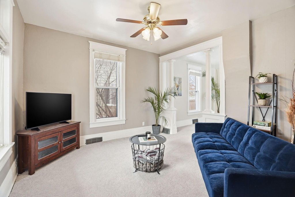 Photo of 237 Page Street E, Saint Paul, MN 55107 (MLS # 6824234)