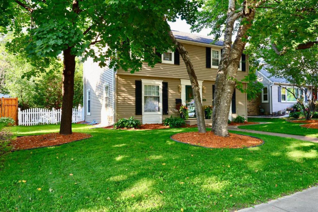 1857 Ford Parkway