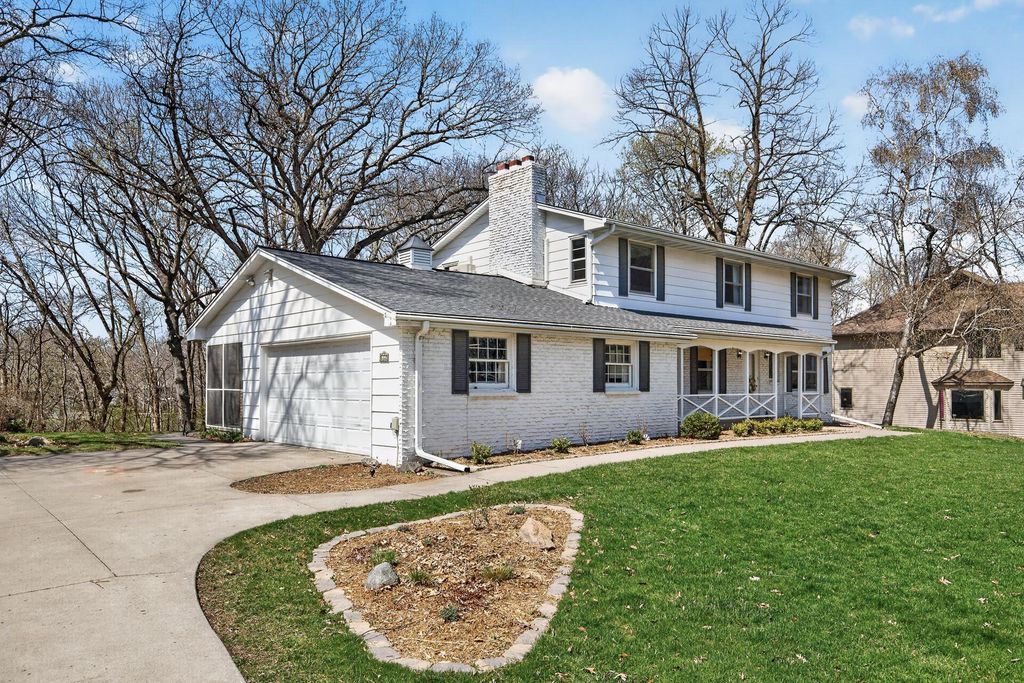 Photo of 8225 Niagara Lane N, Maple Grove, MN 55311 (MLS # 7057459)