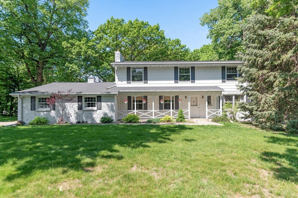 Photo of 8225 Niagara Lane N, Maple Grove, MN 55311 (MLS # 7057459)