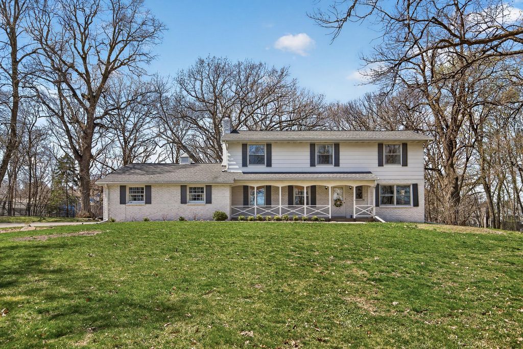 Photo of 8225 Niagara Lane N, Maple Grove, MN 55311 (MLS # 7057459)